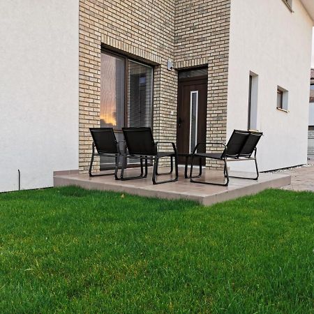 Relax And Sun Apartamento Dunajská Streda Exterior foto